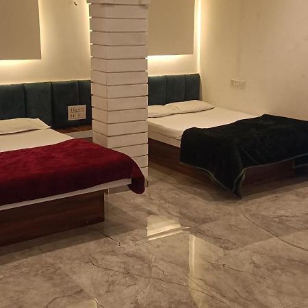 Maharaja Guest House Nashikkar Akalkot 外观 照片