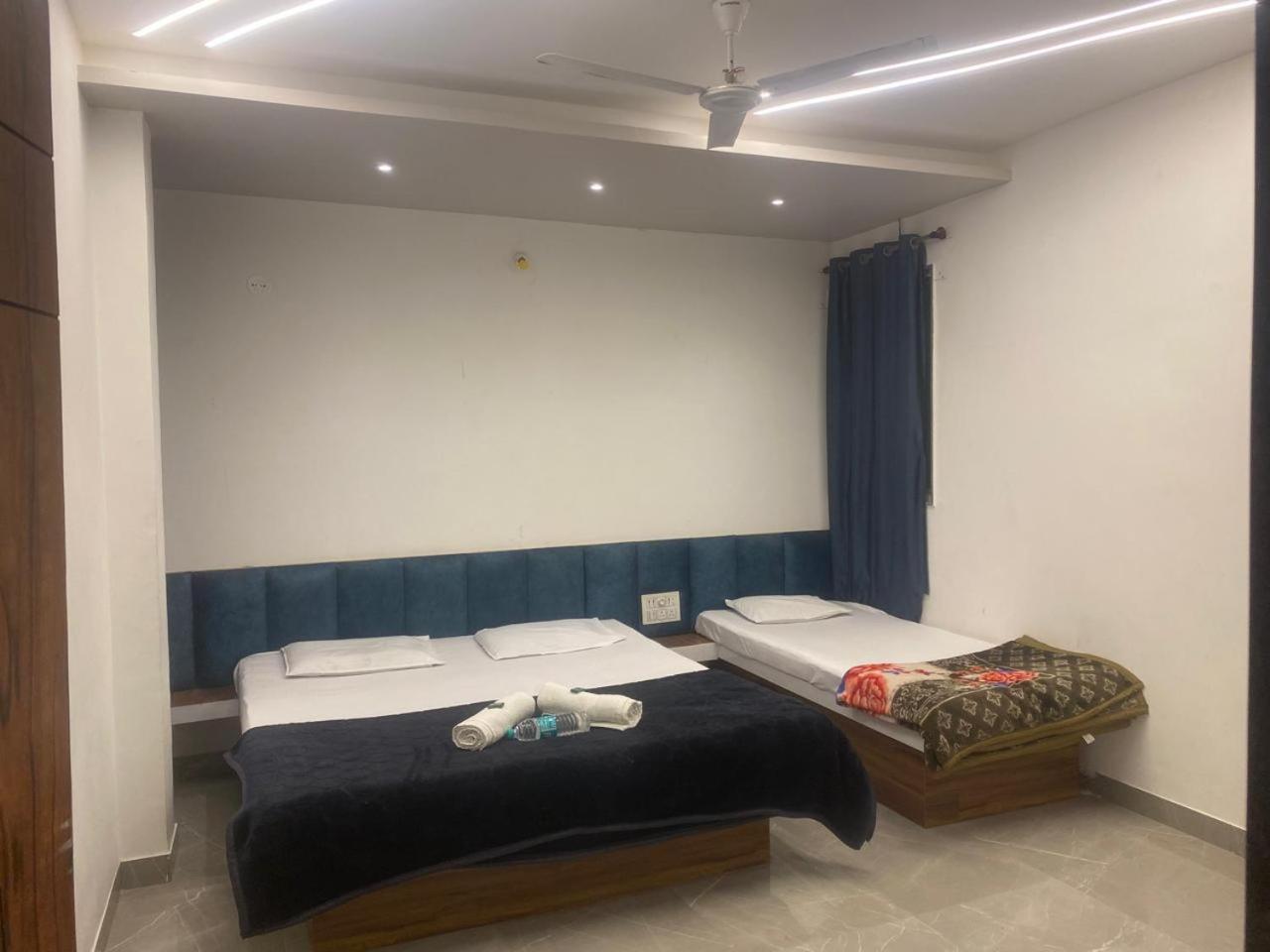 Maharaja Guest House Nashikkar Akalkot 外观 照片