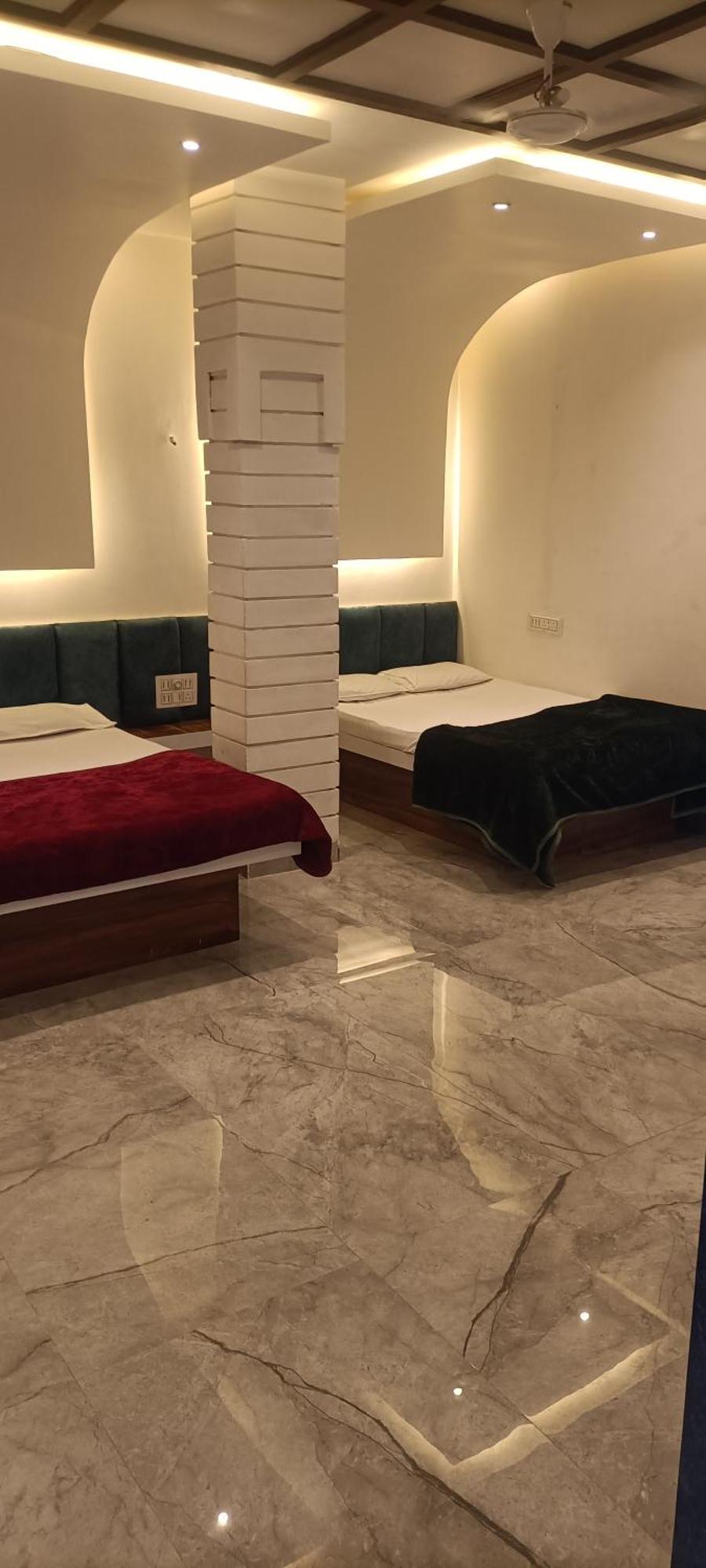 Maharaja Guest House Nashikkar Akalkot 外观 照片